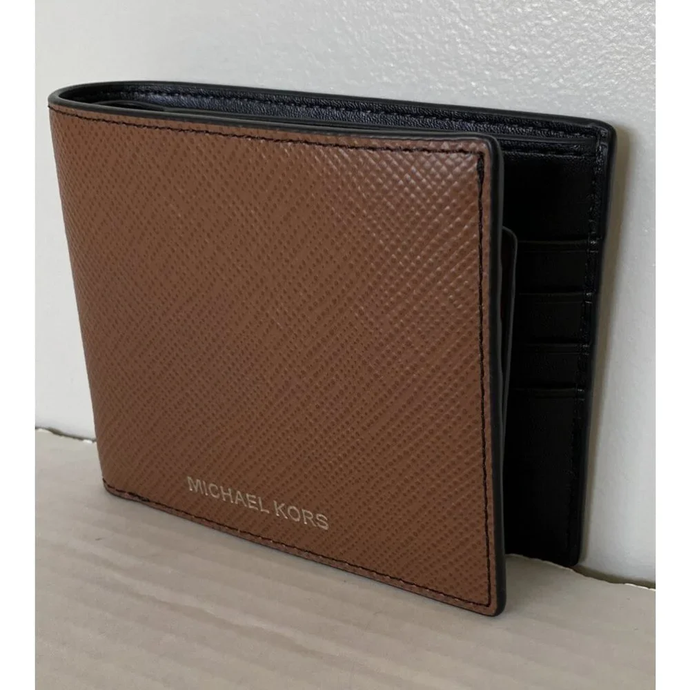 New Michael Kors Harrison Men's Billfold wallet with Passcase Leather Luggage